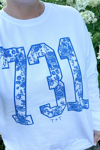 731 Blue Floral White Fleece Sweatshirt