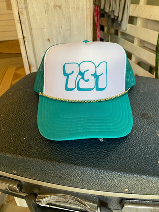 731 Bubble Turquoise Dainty Chain Trucker Hat