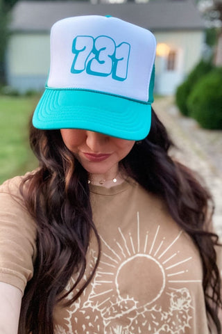 731 Bubble Turquoise Chunky Chain Trucker Hat - Tucked & Threaded