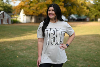 731 Daisy Neutral Tee - Tucked & Threaded