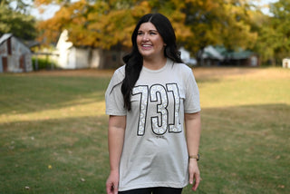 731 Daisy Neutral Tee - Tucked & Threaded