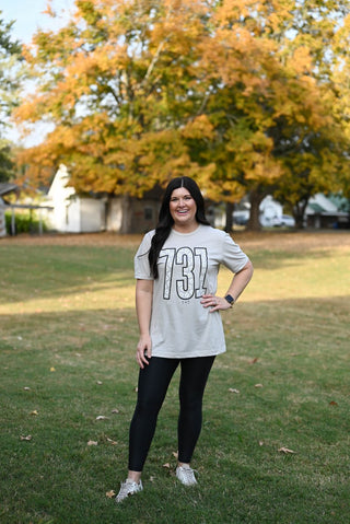 731 Daisy Neutral Tee - Tucked & Threaded