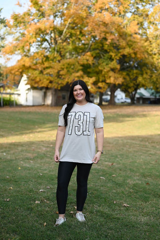 731 Daisy Neutral Tee - Tucked & Threaded