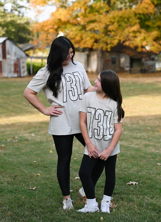 731 Daisy Neutral Youth Tee - Tucked & Threaded