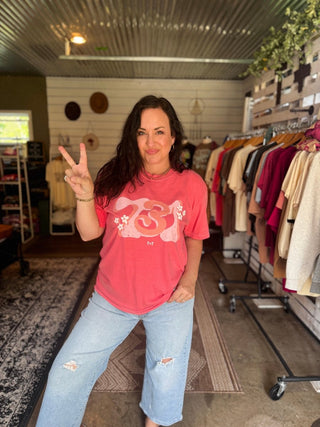 731 Groovy Days in Peach Comfort Colors Tee - Tucked & Threaded