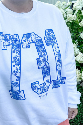 731 Blue Floral White Fleece Sweatshirt