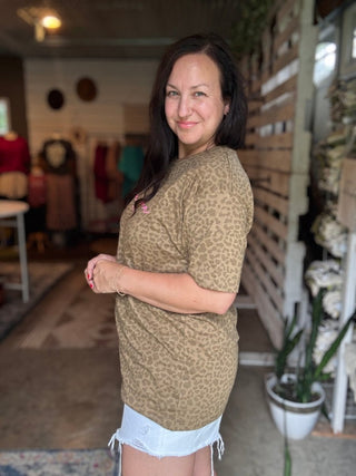 Mama Graphic Tee - Leopard Print Mom Shirt with Hot Pink - Tucked & Threaded