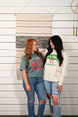 Tennessee Christmas Ivory Long-Sleeve Tee - Tucked & Threaded