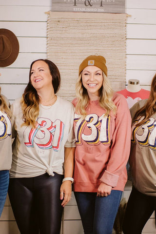 615 Vintage Stone Tee - Tucked & Threaded