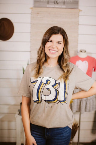 615 Vintage Stone Tee - Tucked & Threaded