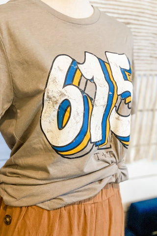 615 Vintage Stone Tee - Tucked & Threaded